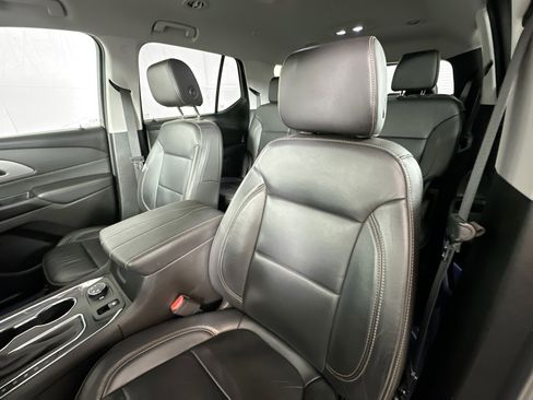 Used 2020 Chevrolet Traverse LT w/ LT Premium Package AWD/4WD image 22