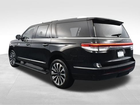 Certified 2023 Lincoln Navigator L Reserve w/ Equipment Group 201A image 7