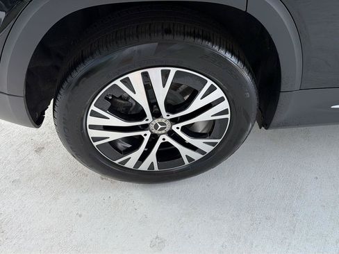 Used 2024 Mercedes-Benz GLB 250 4MATIC image 39