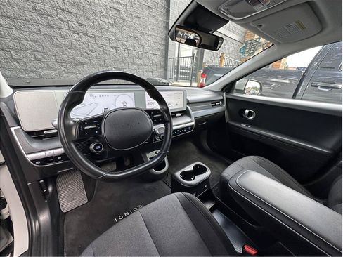 Used 2024 Hyundai Ioniq 5 SE AWD/4WD image 14