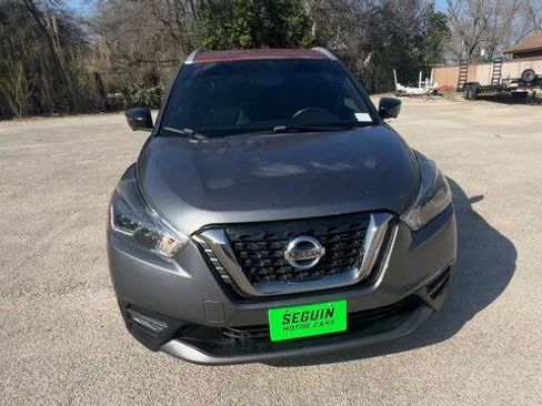 Used 2018 Nissan Kicks SR w/ Premium Package image 3