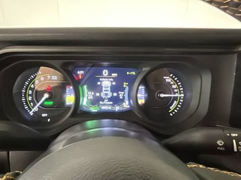 Used 2024 Jeep Wrangler Unlimited AWD/4WD image 16