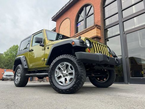 Used 2008 Jeep Wrangler Rubicon w/ Dual Top Group AWD/4WD image 16