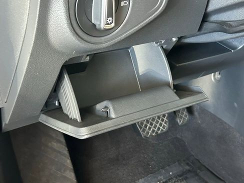 Used 2022 Volkswagen Atlas Cross Sport SE w/ Black Wheel Package image 48