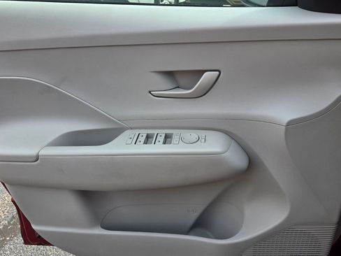 Used 2024 Hyundai Kona SEL image 27