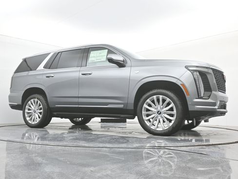 New 2026 Cadillac Escalade 4WD w/ LPO, Floor Liner Package image 21