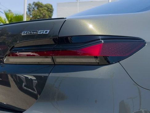 New 2026 BMW i7 eDrive50 w/ M Sport Package RWD image 4