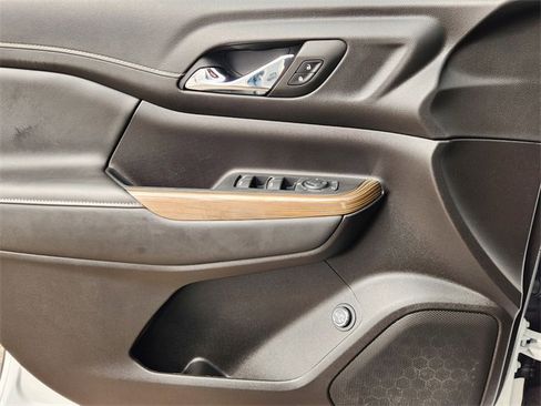 Used 2023 GMC Acadia SLE w/ Driver Convenience Package image 22