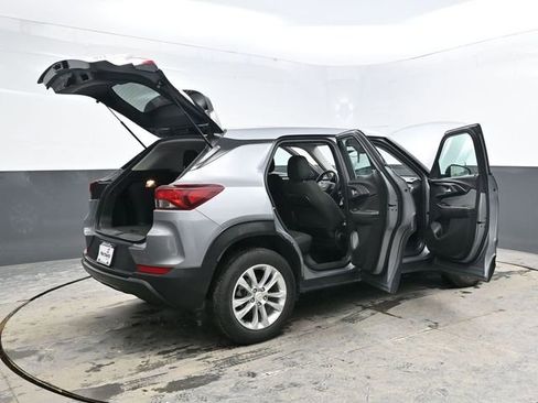 Used 2023 Chevrolet TrailBlazer LS image 43