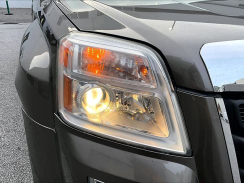 Used 2012 GMC Terrain SLE image 25