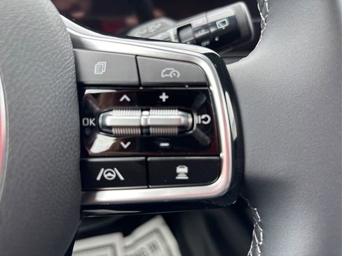 New 2025 Kia Sorento S image 14