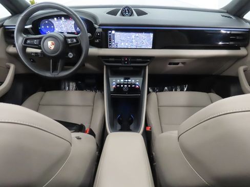 Certified 2025 Porsche Macan 4 Electric AWD/4WD image 15