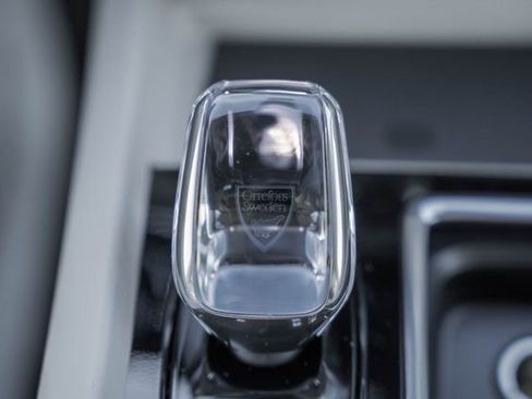 New 2026 Volvo XC60 B5 Ultra w/ Protection Package Premier image 24