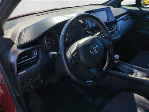 Used 2018 Toyota C-HR XLE image 10