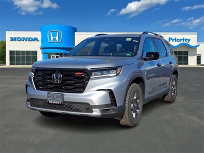 New 2025 Honda Pilot TrailSport