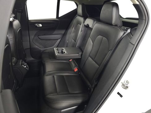Used 2024 Volvo XC40 B5 Plus w/ Climate Package AWD/4WD image 35