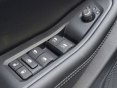 New 2026 Jeep Grand Cherokee Altitude AWD/4WD image 10