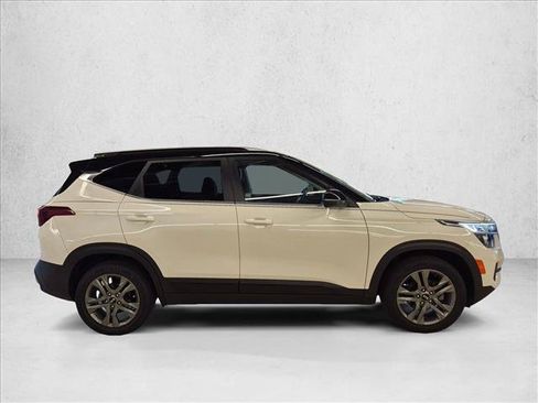 Used 2021 Kia Seltos S FWD image 4