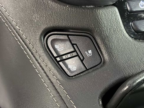 Used 2019 Chevrolet Tahoe Premier image 32