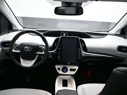 Used 2017 Toyota Prius Prime Advanced image 35