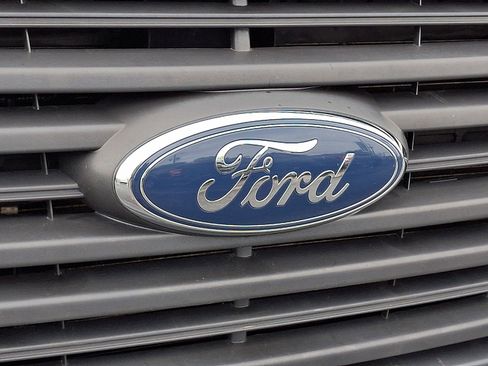 Used 2018 Ford Transit 150 XL RWD image 29