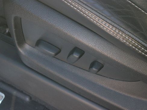 Used 2020 GMC Yukon Denali w/ Open Road Package image 17