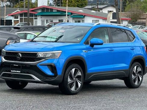 New 2024 Volkswagen Taos SE image 8