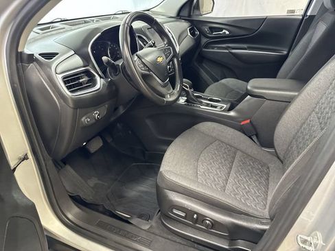 Certified 2022 Chevrolet Equinox LT FWD image 11