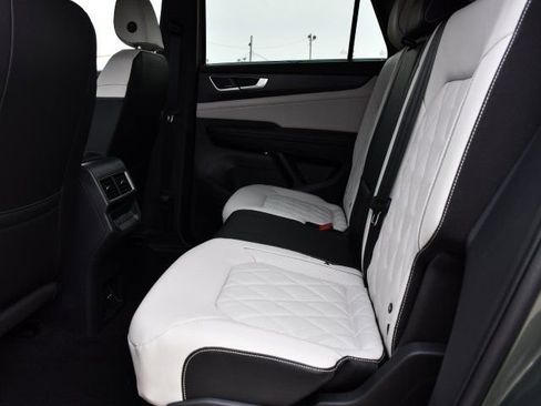 New 2026 Volkswagen Atlas Cross Sport SEL Premium R-Line image 17