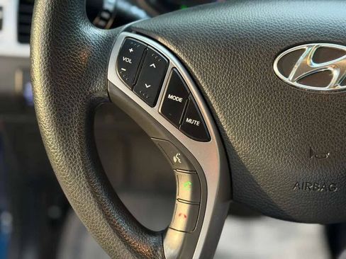Used 2016 Hyundai Elantra GT FWD image 9