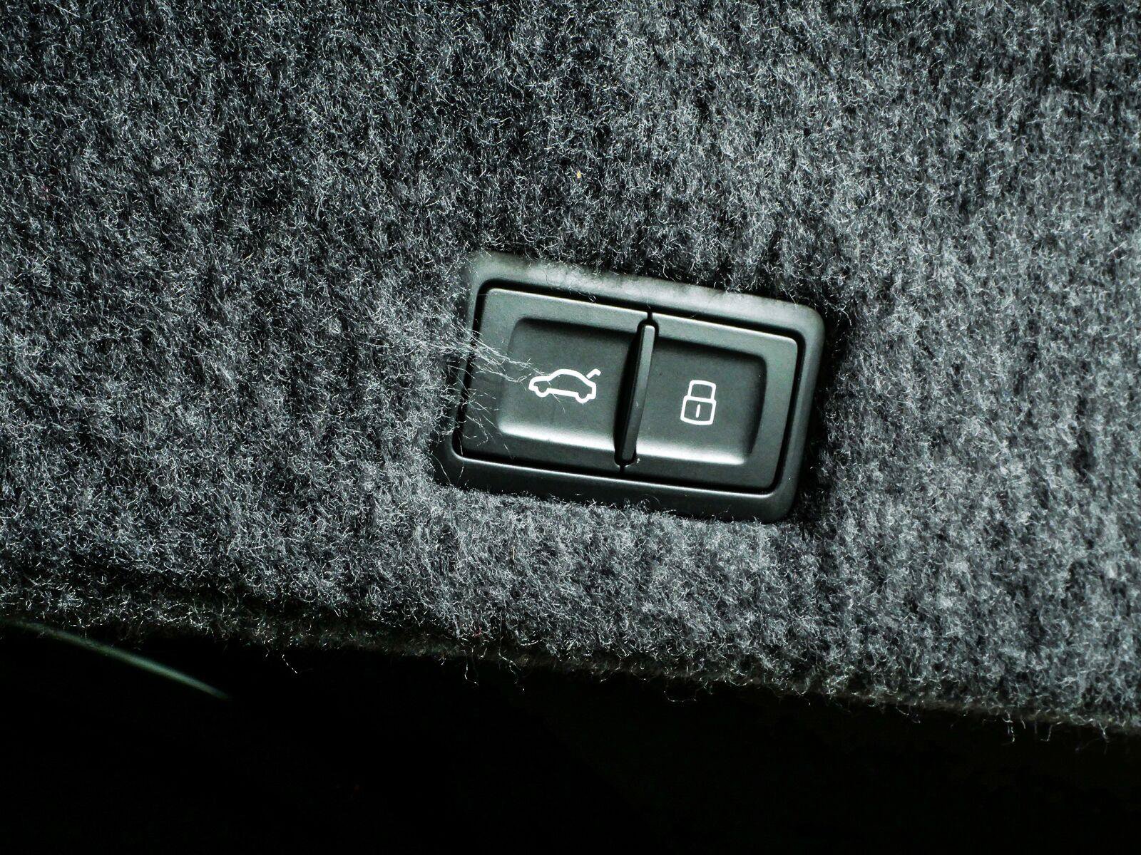 Used 2024 Lamborghini Urus S AWD/4WD image 33