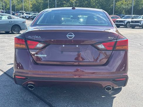 Certified 2024 Nissan Altima 2.5 SV w/ SV Premium Package FWD image 4