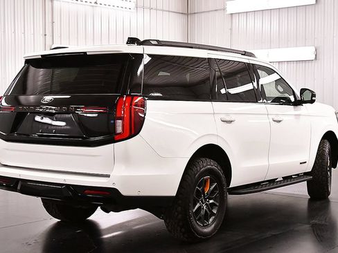 Used 2025 Ford Expedition Tremor AWD/4WD image 7
