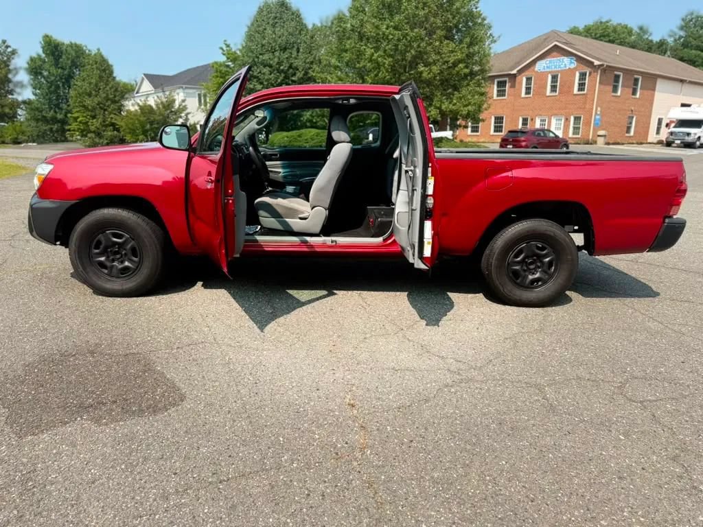 Used 2013 Toyota Tacoma 2WD Access Cab image 10