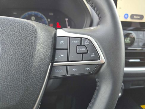 Certified 2025 Toyota Grand Highlander FWD image 29