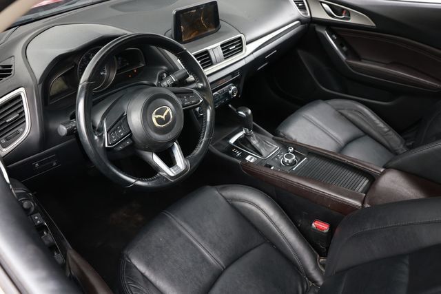 Used 2017 MAZDA MAZDA3 Touring FWD image 5
