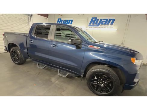 Used 2022 Chevrolet Silverado 1500 RST AWD/4WD image 2