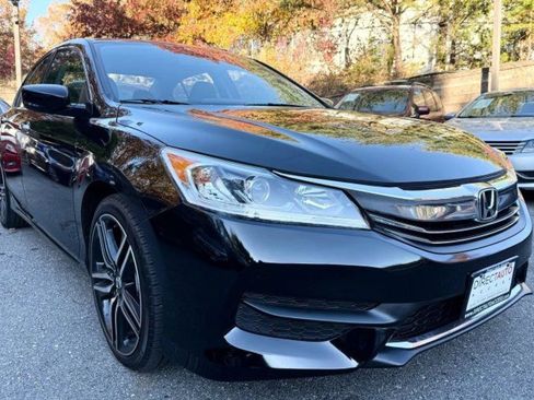Used 2017 Honda Accord LX image 1