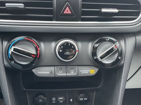 Used 2020 Hyundai Kona SEL Plus image 33