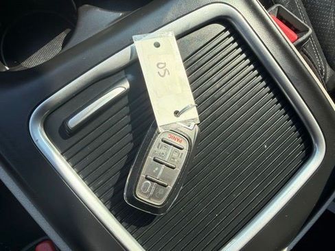 Used 2022 Chrysler Pacifica Touring-L FWD image 29