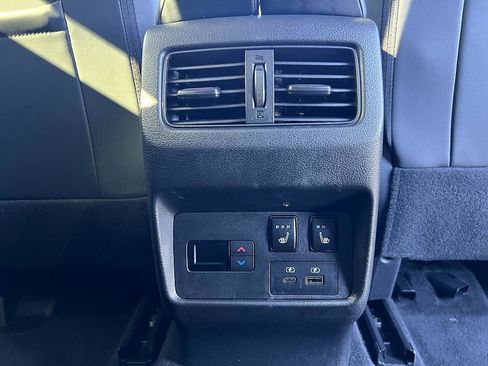 Certified 2023 Nissan Rogue Platinum w/ Platinum Premium Package image 29