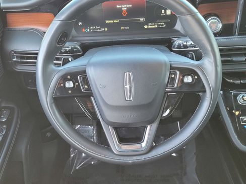 Used 2022 Lincoln Corsair Reserve image 12