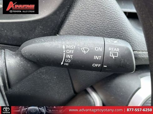 Used 2023 Toyota RAV4 LE AWD/4WD image 28