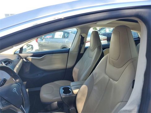 Used 2013 Tesla Model S Base image 15