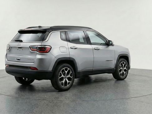 Used 2025 Jeep Compass Limited AWD/4WD image 9