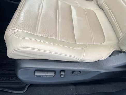 Used 2021 Honda CR-V Touring image 10