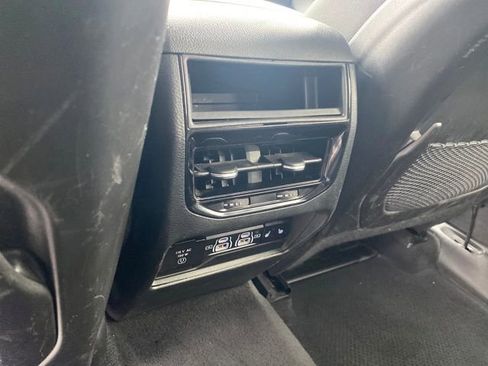 Used 2023 Jeep Grand Cherokee Limited image 20