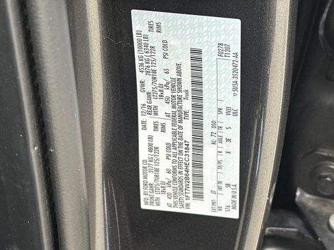 Used 2017 Ford F250 Lariat w/ Lariat Value Package AWD/4WD image 33