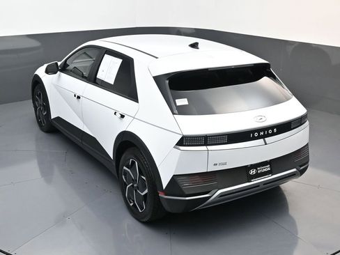 Certified 2024 Hyundai Ioniq 5 SEL image 17