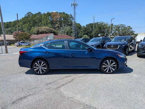 Used 2020 Nissan Altima 2.5 SR w/ Premium Package AWD/4WD image 3